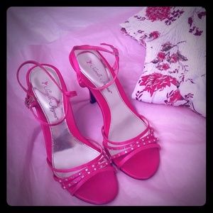 Hot Pink Heels 💕